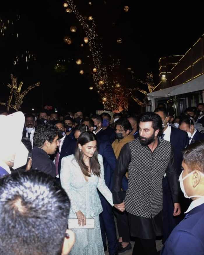 anant ambani engagement_teluguvox 10